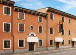 ホテル ガットパルド