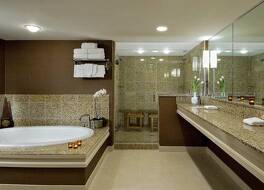 DoubleTree by Hilton Hotel Chicago - Arlington Heights 写真