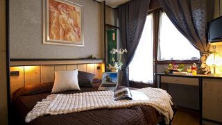 ホテル デッロービア