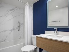 スパーク バイ ヒルトン トロント エアポート 写真