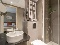 ティモテル オペラ マドレーヌ 写真