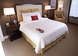 ホリデイ イン ブルーミントン バイ IHG 写真