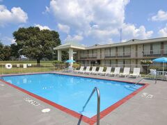 デイズ イン バイ ウィンダム フォレスト シティ 写真