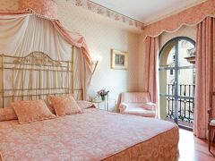 ホテル ドナ マリア 写真