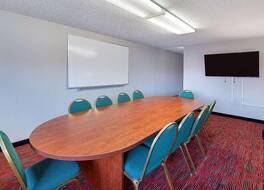 ラマダ バイ ウィンダム ボウリング グリーン