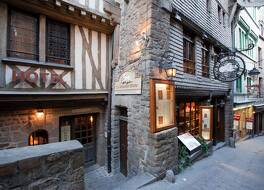 ホテル ル ムートン ブラン 写真