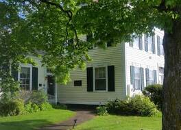 Strong House Inn 写真