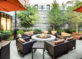 ハンプトン イン ＆ スイーツ リトル ロック ダウンタウン 写真