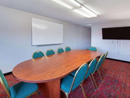 ラマダ バイ ウィンダム ボウリング グリーン 写真