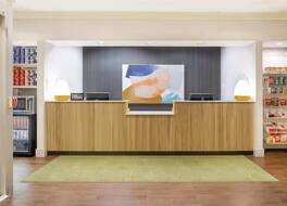 スパーク バイ ヒルトン コダック