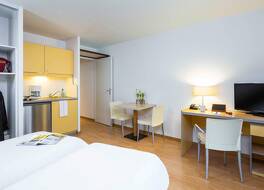 アパートスタイルホテル アダージョ アクセス レンヌ サントー 写真