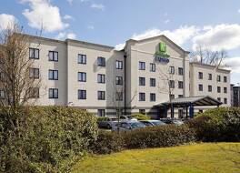 ホリデイ イン エクスプレス プール バイ IHG 写真