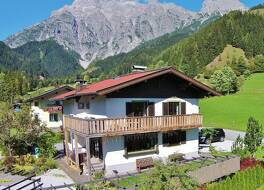 スペーシャス シャレー イン レオーガン ニア スキー アリア 写真