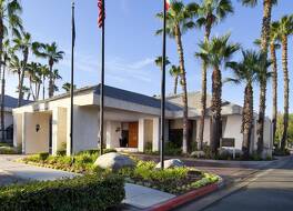 フォー ポインツ バイ シェラトン ベーカーズフィールド 写真