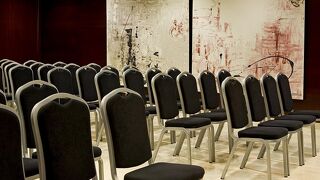 ホテル ゼニット コルナ