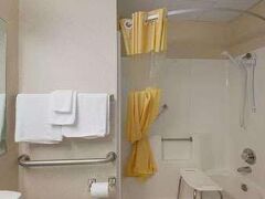 デイズ イン バイ ウィンダム マディソンビル 写真