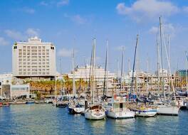 カールトン テルアビブ ホテル ラグジュアリー オン ザ ビーチ