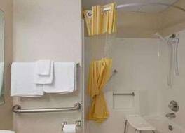 デイズ イン バイ ウィンダム マディソンビル 写真