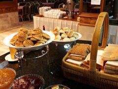 ロイヤル ツインズ ホテル 写真