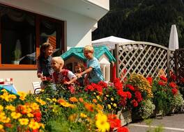 ホテル ポスト カップル 写真