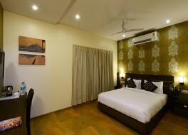 ホテル J C キャッスル 写真