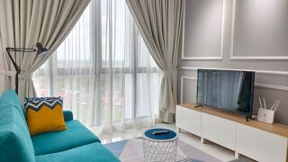 Zulanie Suite @ Troika Residence, Wifi & Netflix