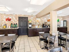 クオリティ イン クリーブランド エアポート 写真