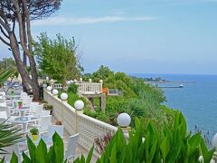 ララ オテル +12 オンリー アダルト 写真