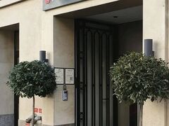 ホテル パリ ヴォージラール 写真