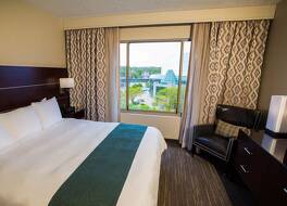 Wyndham Moline on John Deere Commons 写真