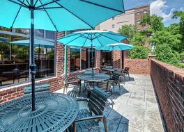 ハンプトン イン&スイーツ ナッシュヴィル ヴァンダービルト エリストン プレイス 写真