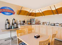 ベイモント バイ ウィンダム ローレンスバーグ 写真