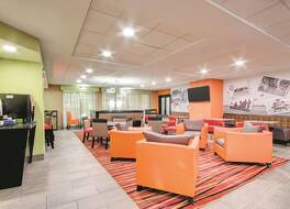 ラ キンタ イン & スイーツ バイ ウィンダム クラークスビル 写真