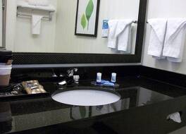 フェアフィールド イン & スイーツ セイモア