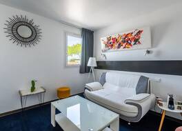 ホテル レストラン ル クロ フルーリ 写真