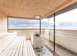 ポップ ダウン ホテル ツィラータール