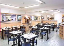 B&B ホテル オリヤック ル リオラン 写真