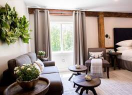 マウンテン メドウズ ロッジ 写真