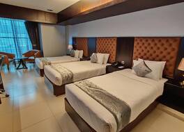 モモ イン 写真