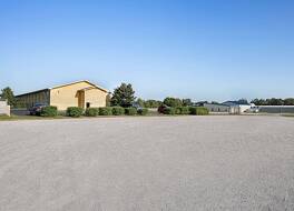 スーパー 8 バイ ウィンダム メイズビル ケンタッキー 写真