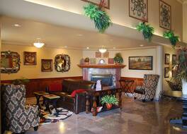 Oxford Suites Chico 写真