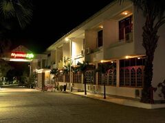 ミャンマー ライフ ホテル 写真