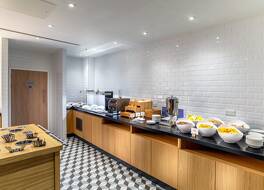 ホリデイ イン エクスプレス ロンドン ヒースロー T4 バイ IHG 写真