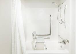 ベイモント バイ ウィンダム グランド ラピッズ エアポート 写真