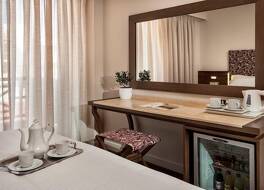 シヴィテル アカリ 写真