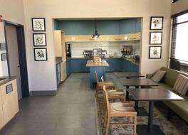 カントリー イン & スイーツ バイ ラディソン ベイカーフィールド カリフォルニア 写真