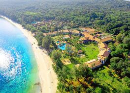 ニルワナ リゾート ホテル