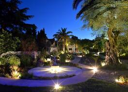 トリップ バイ ウィンダム コルフ ダッシア 写真