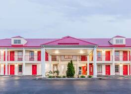 スーパー 8 バイ ウィンダム クリントン