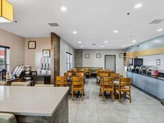 カントリー イン ＆ スイーツ バイ ラディソン シカゴ オヘア サウス IL 写真